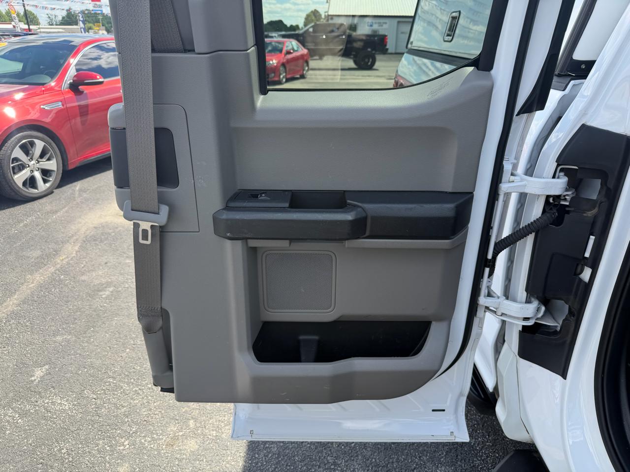 Ford F-150 4WD Reg Cab 126" XL 2019