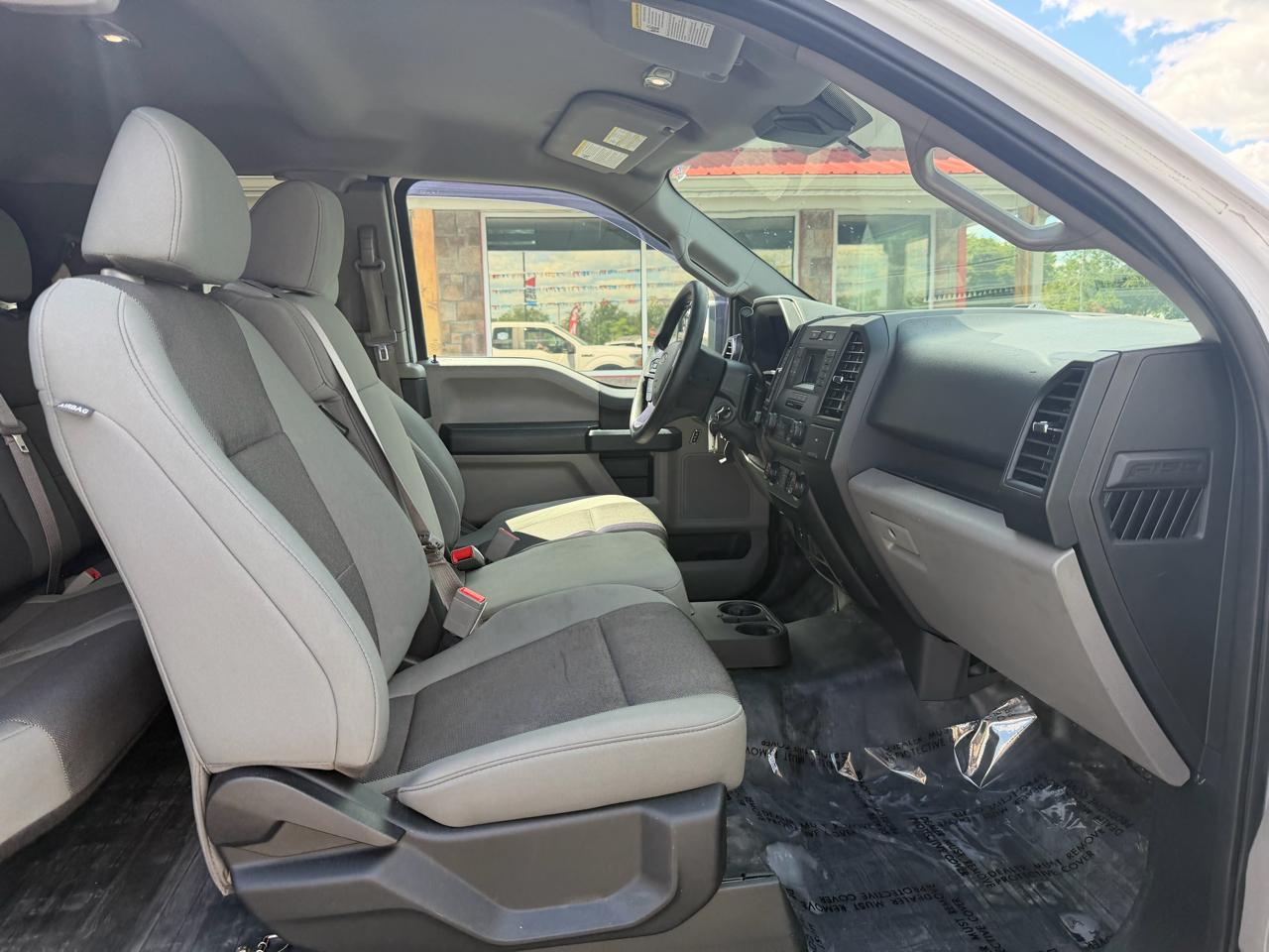 Ford F-150 4WD Reg Cab 126" XL 2019