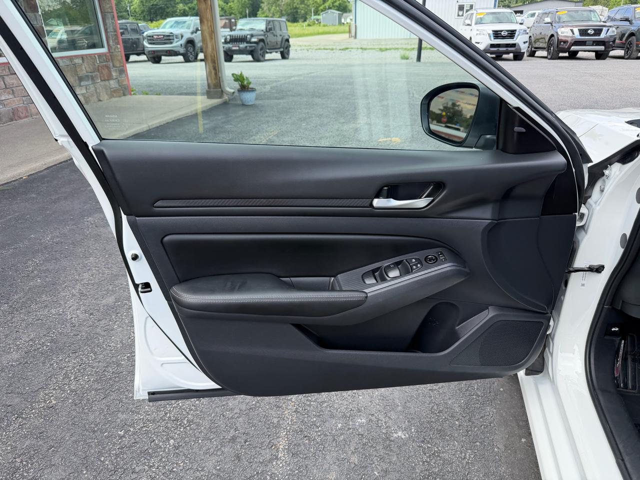 Nissan Altima SV AWD 2025