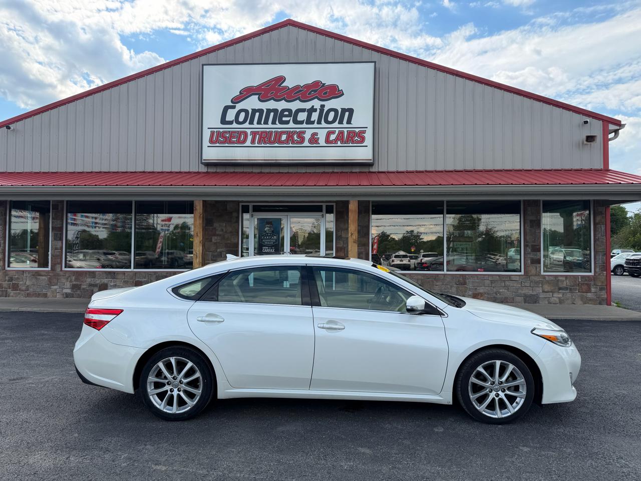 Toyota Avalon 4dr Sdn XLE Touring (Natl) 2015