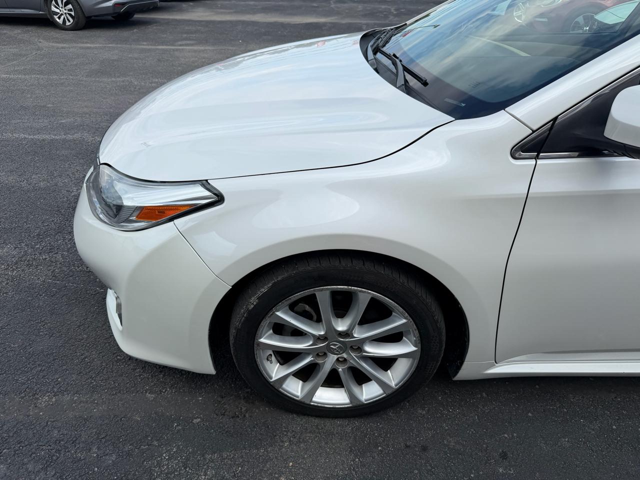 Toyota Avalon 4dr Sdn XLE Touring (Natl) 2015