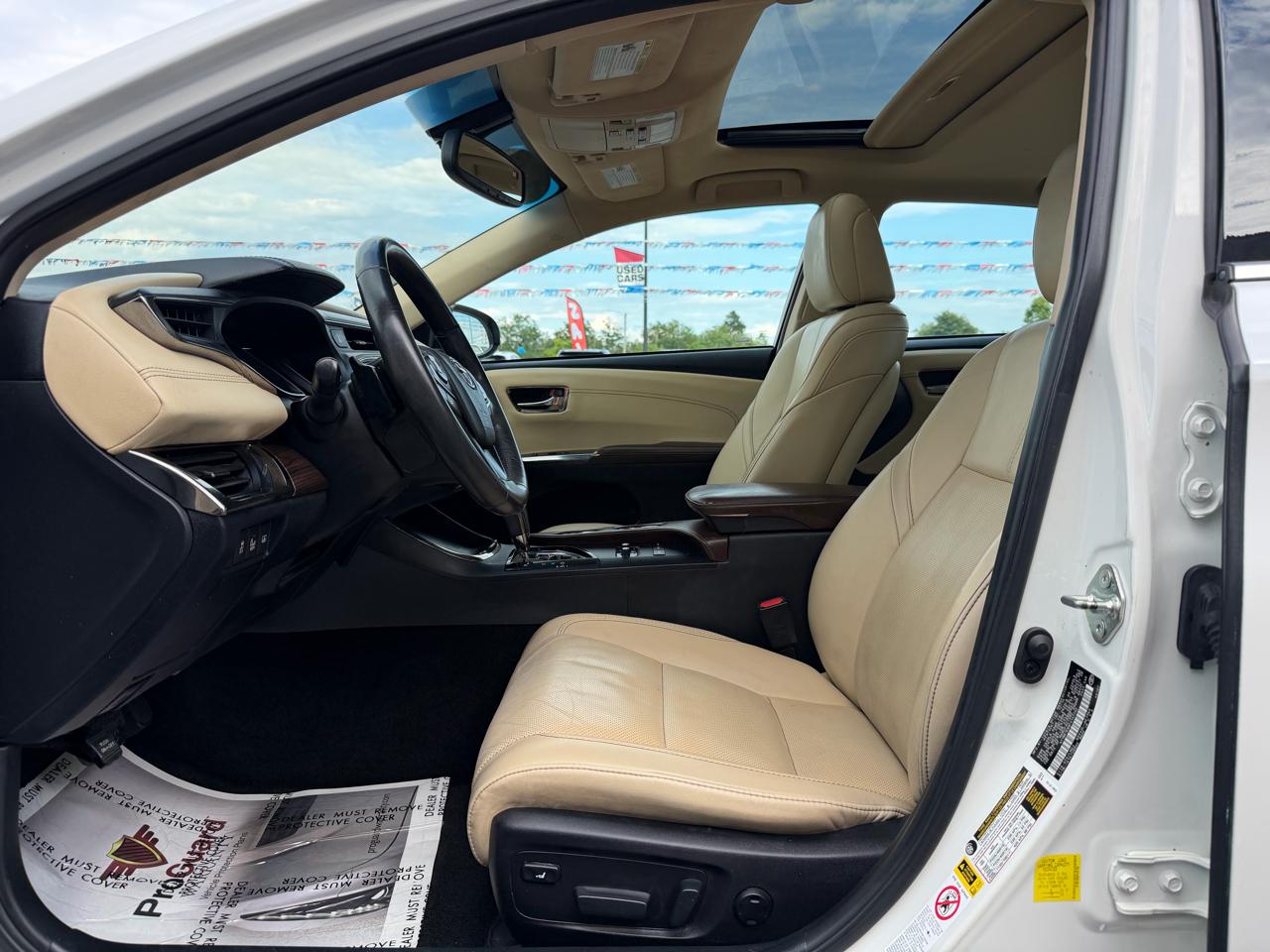 Toyota Avalon 4dr Sdn XLE Touring (Natl) 2015