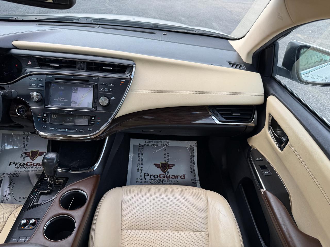 Toyota Avalon 4dr Sdn XLE Touring (Natl) 2015