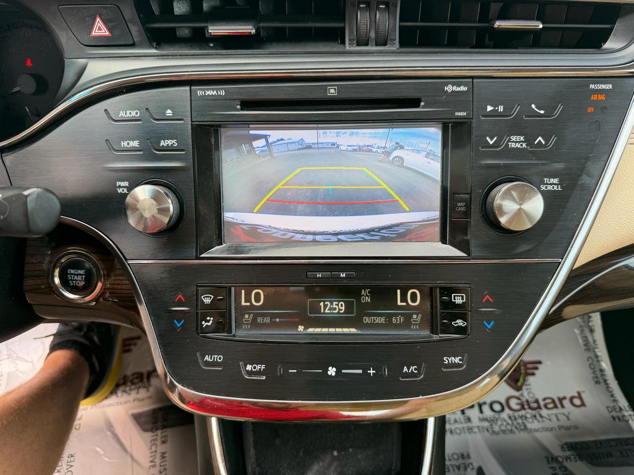 Toyota Avalon 4dr Sdn XLE Touring (Natl) 2015