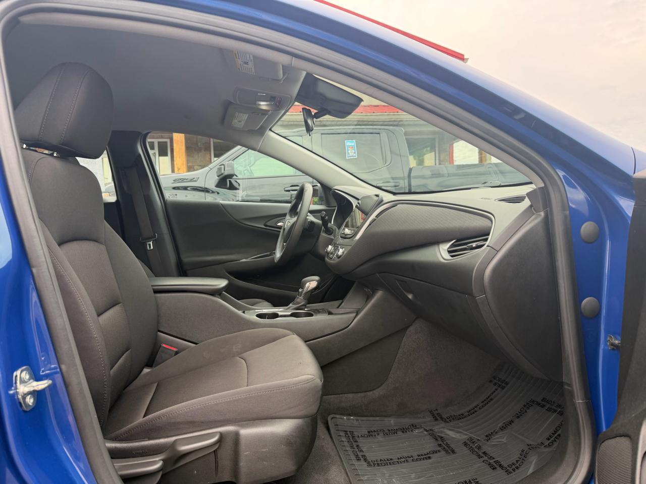 Chevrolet Malibu 4dr Sdn LS w/1FL 2023