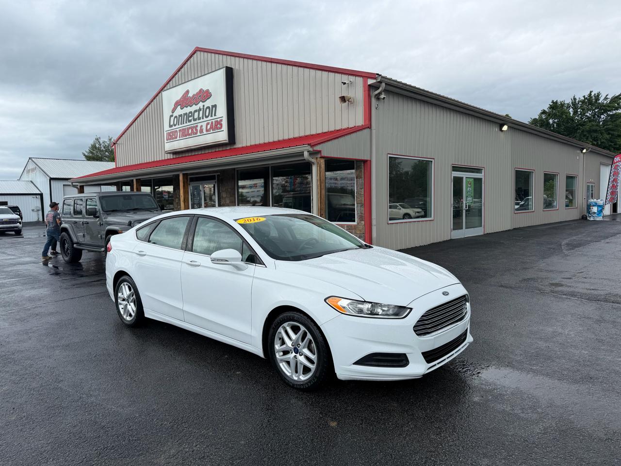Ford Fusion 4dr Sdn SE FWD 2016