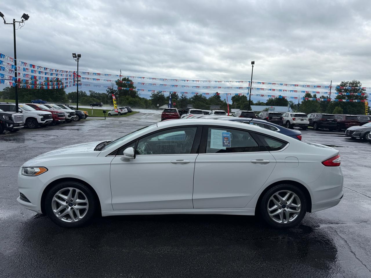 Ford Fusion 4dr Sdn SE FWD 2016