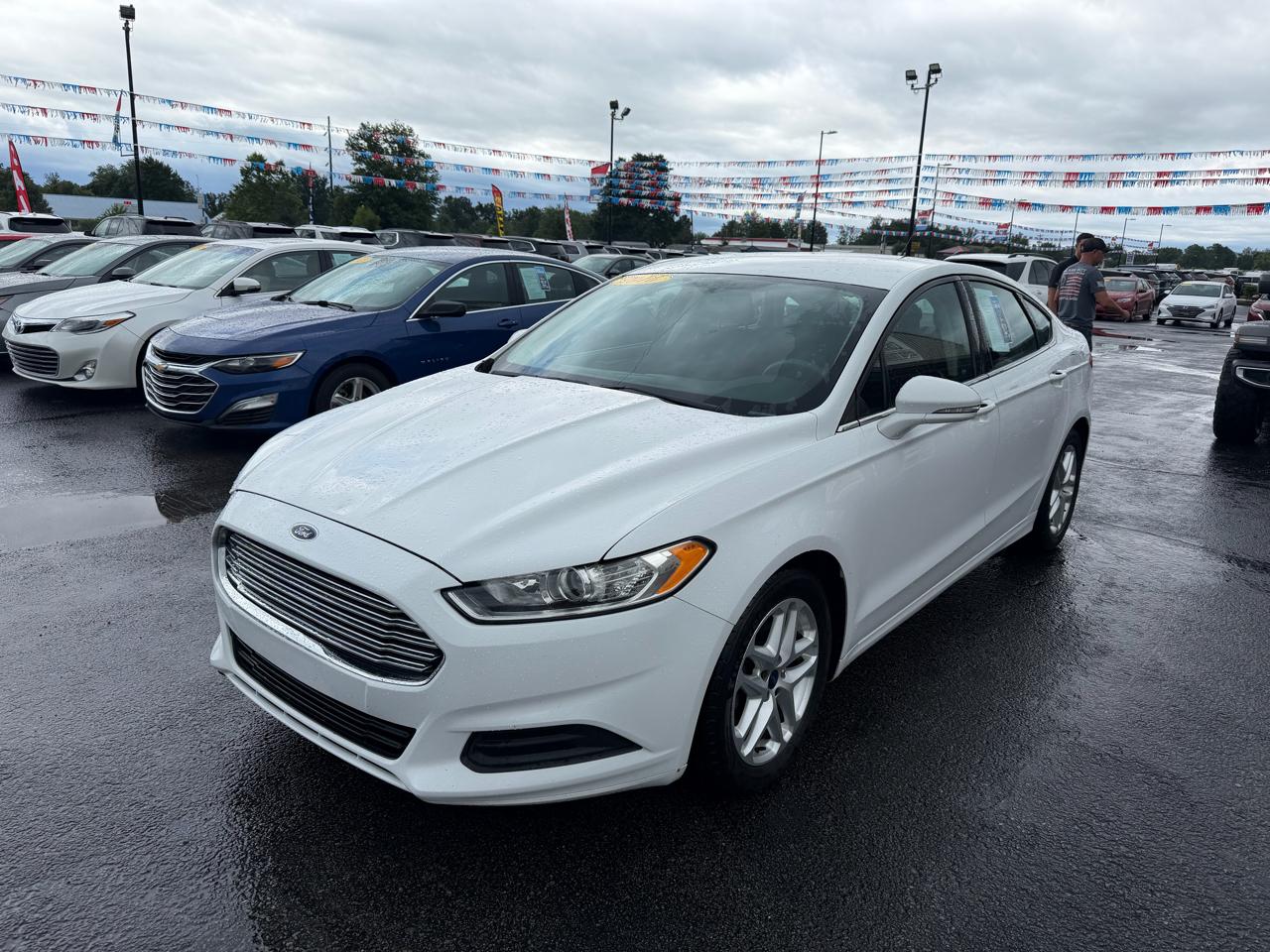 Ford Fusion 4dr Sdn SE FWD 2016