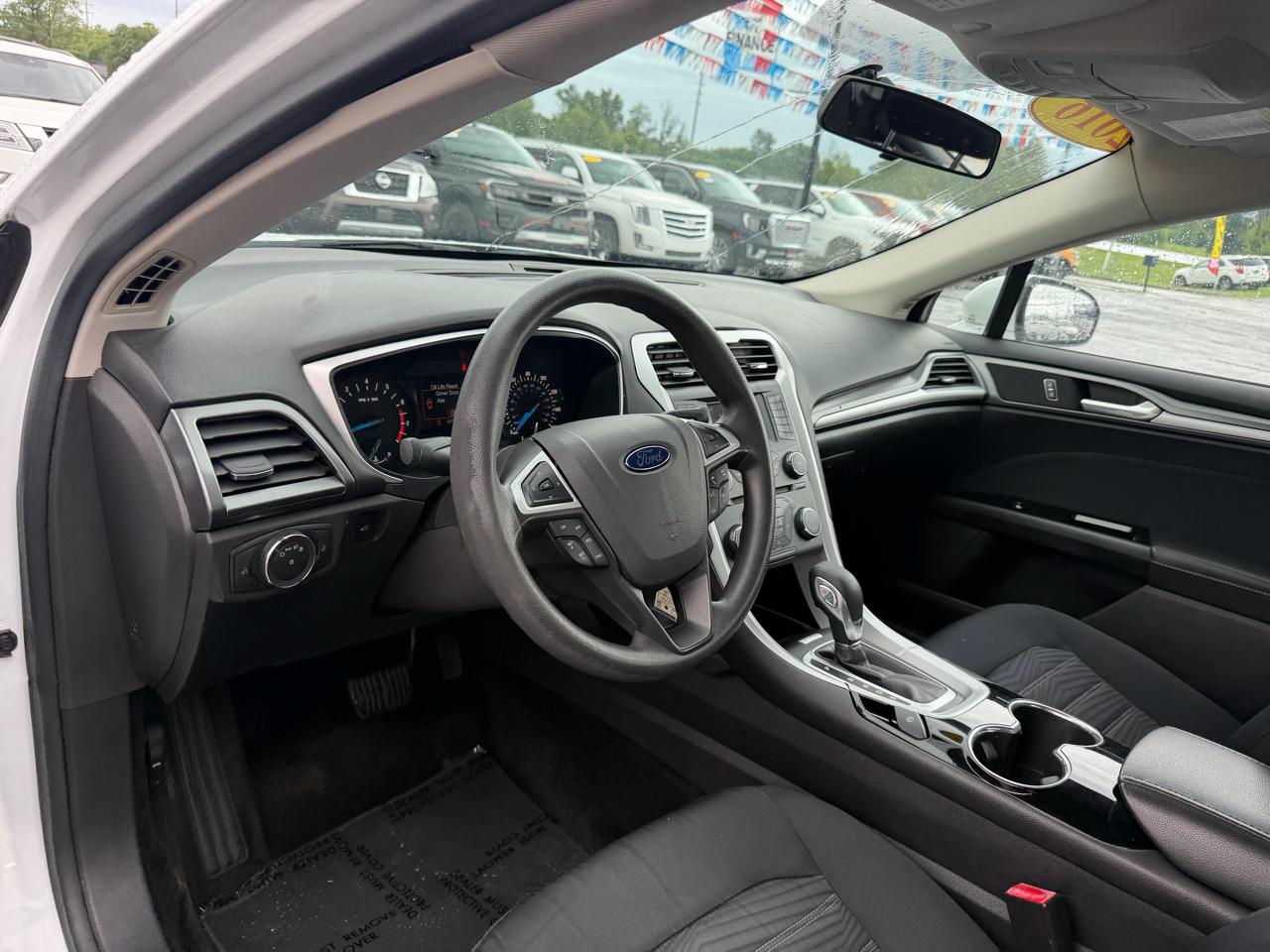 Ford Fusion 4dr Sdn SE FWD 2016