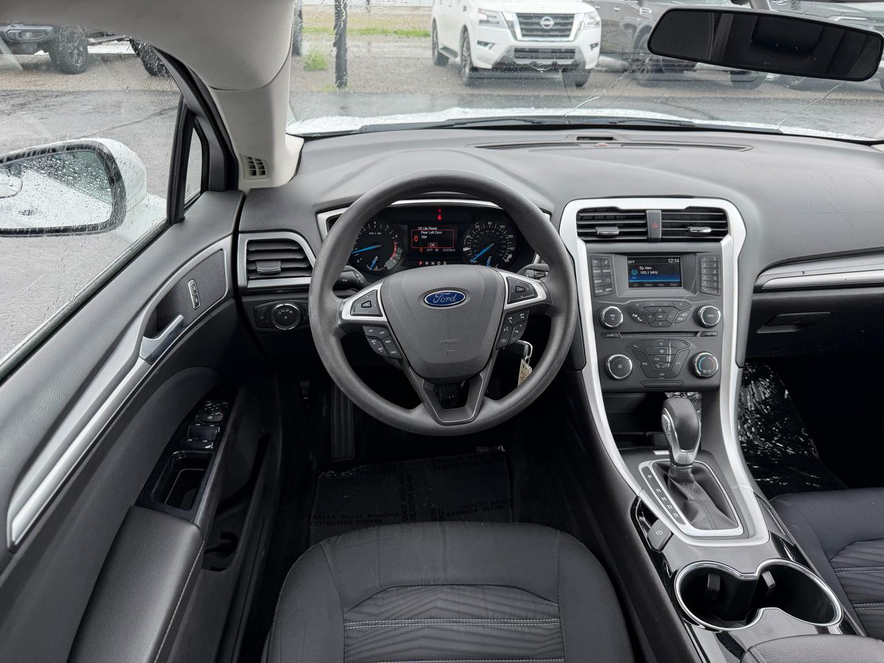 Ford Fusion 4dr Sdn SE FWD 2016