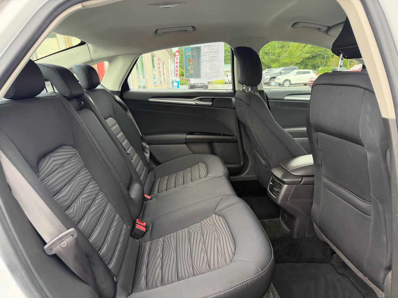 Ford Fusion 4dr Sdn SE FWD 2016