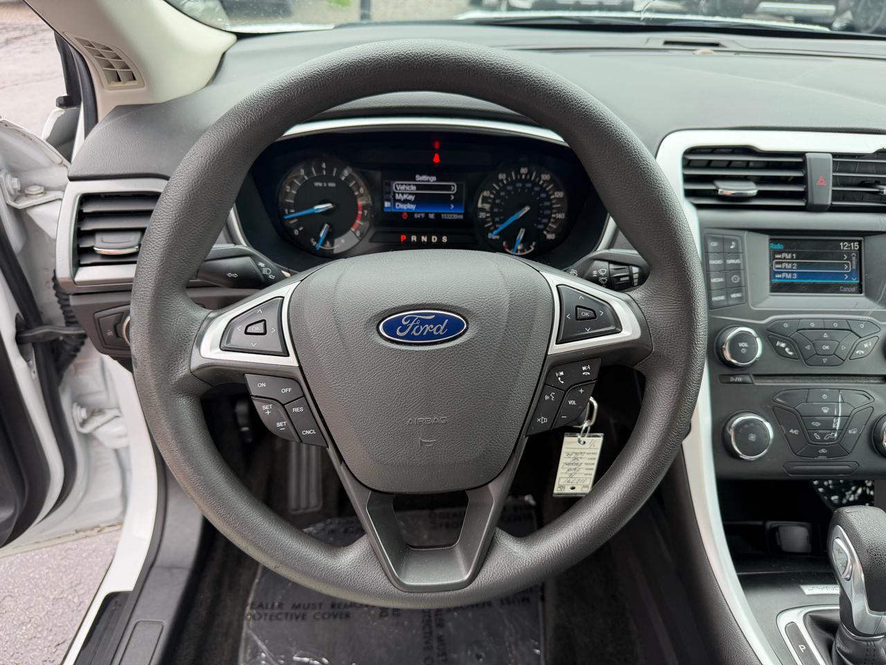 Ford Fusion 4dr Sdn SE FWD 2016