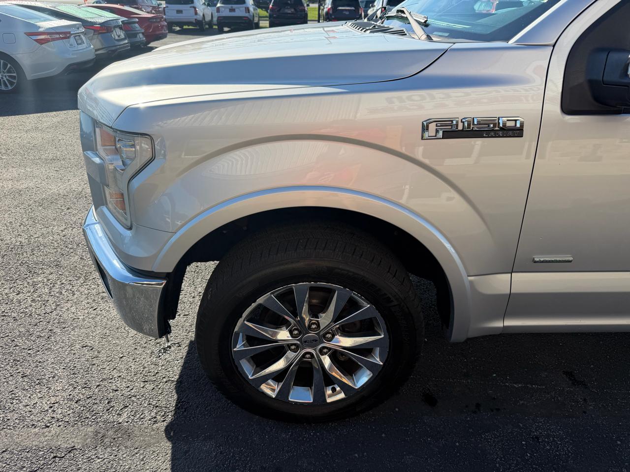 Ford F-150 4WD SuperCrew 145" Lariat 2016