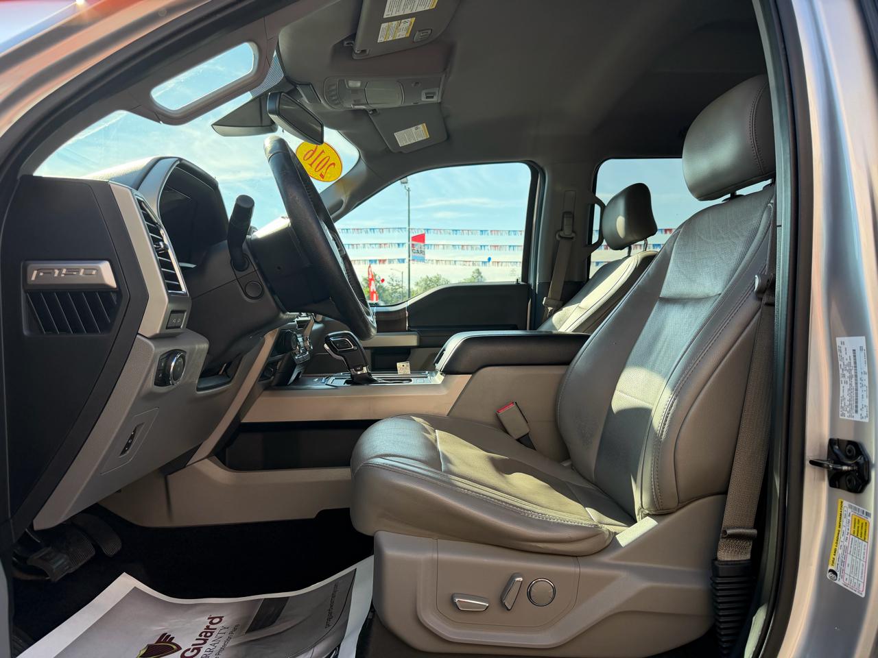 Ford F-150 4WD SuperCrew 145" Lariat 2016