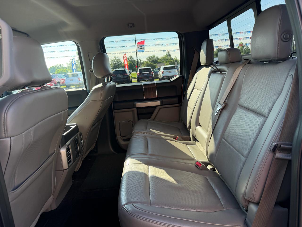 Ford F-150 4WD SuperCrew 145" Lariat 2016