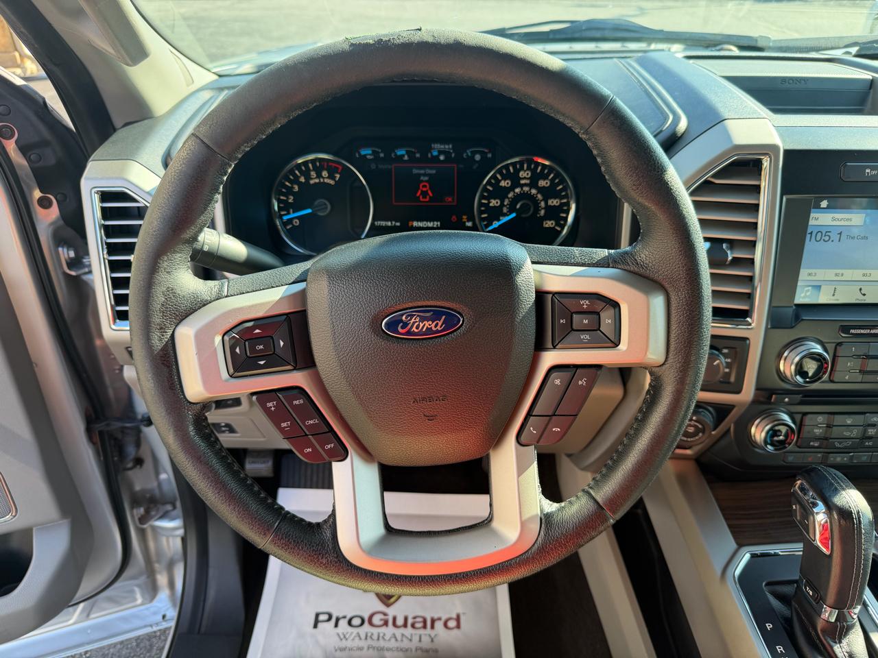 Ford F-150 4WD SuperCrew 145" Lariat 2016