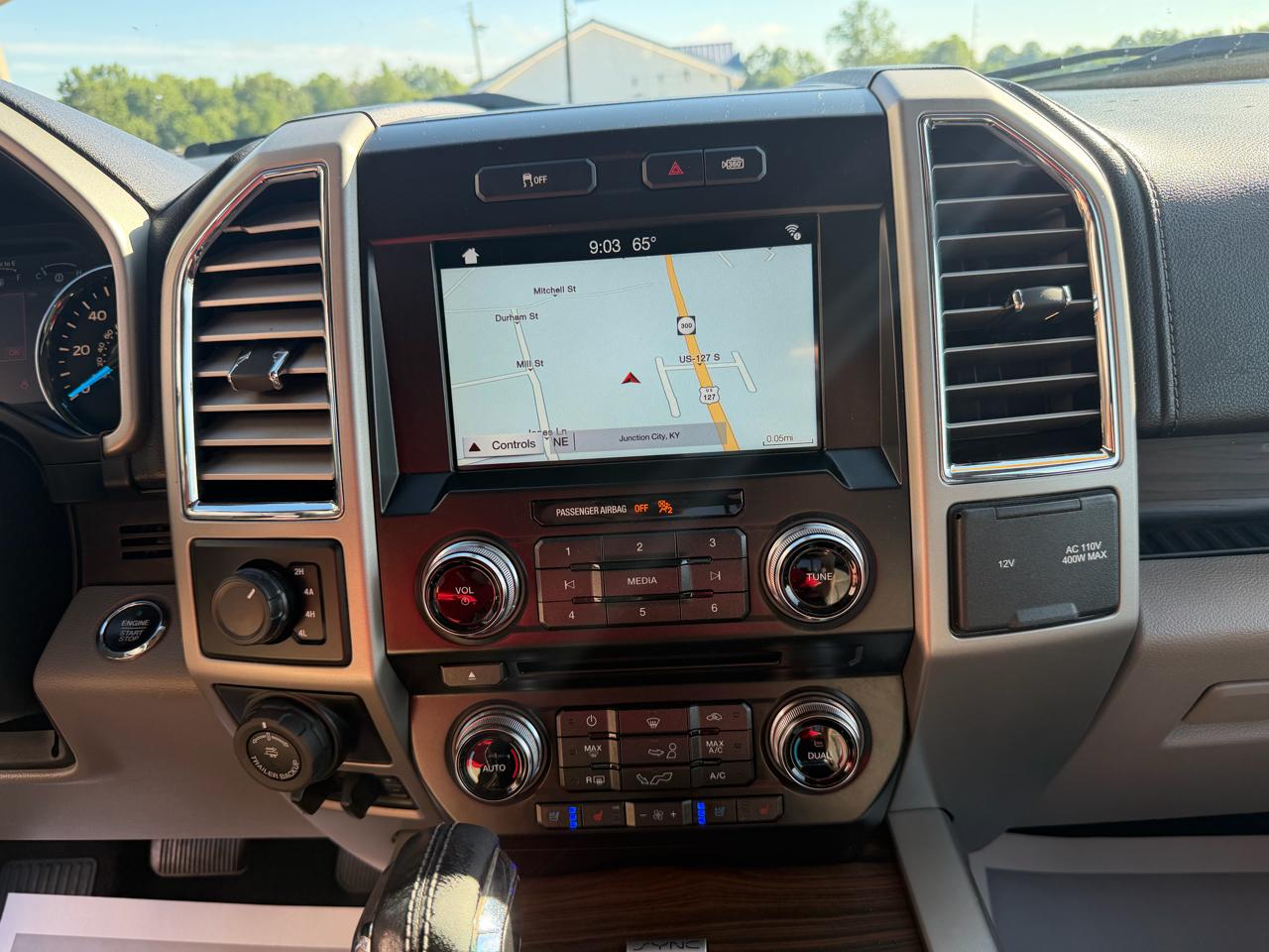 Ford F-150 4WD SuperCrew 145" Lariat 2016