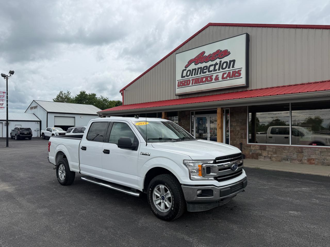 Ford F-150 4WD SuperCrew 145" XLT 2019