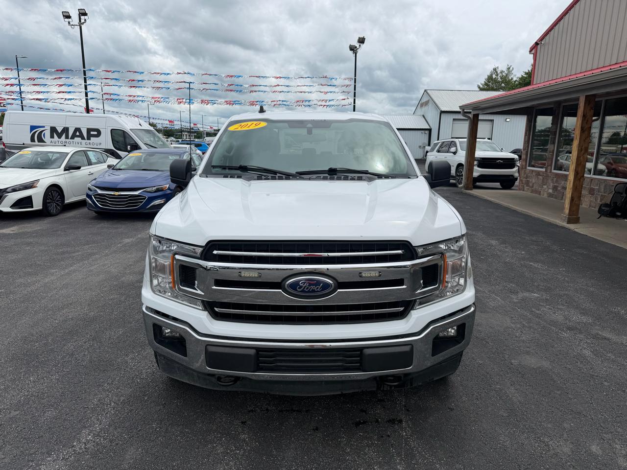Ford F-150 4WD SuperCrew 145" XLT 2019
