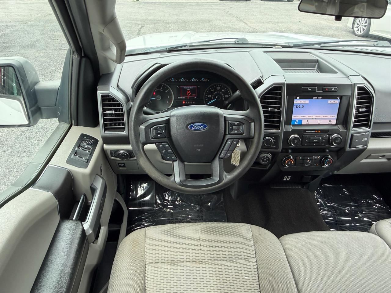 Ford F-150 4WD SuperCrew 145" XLT 2019