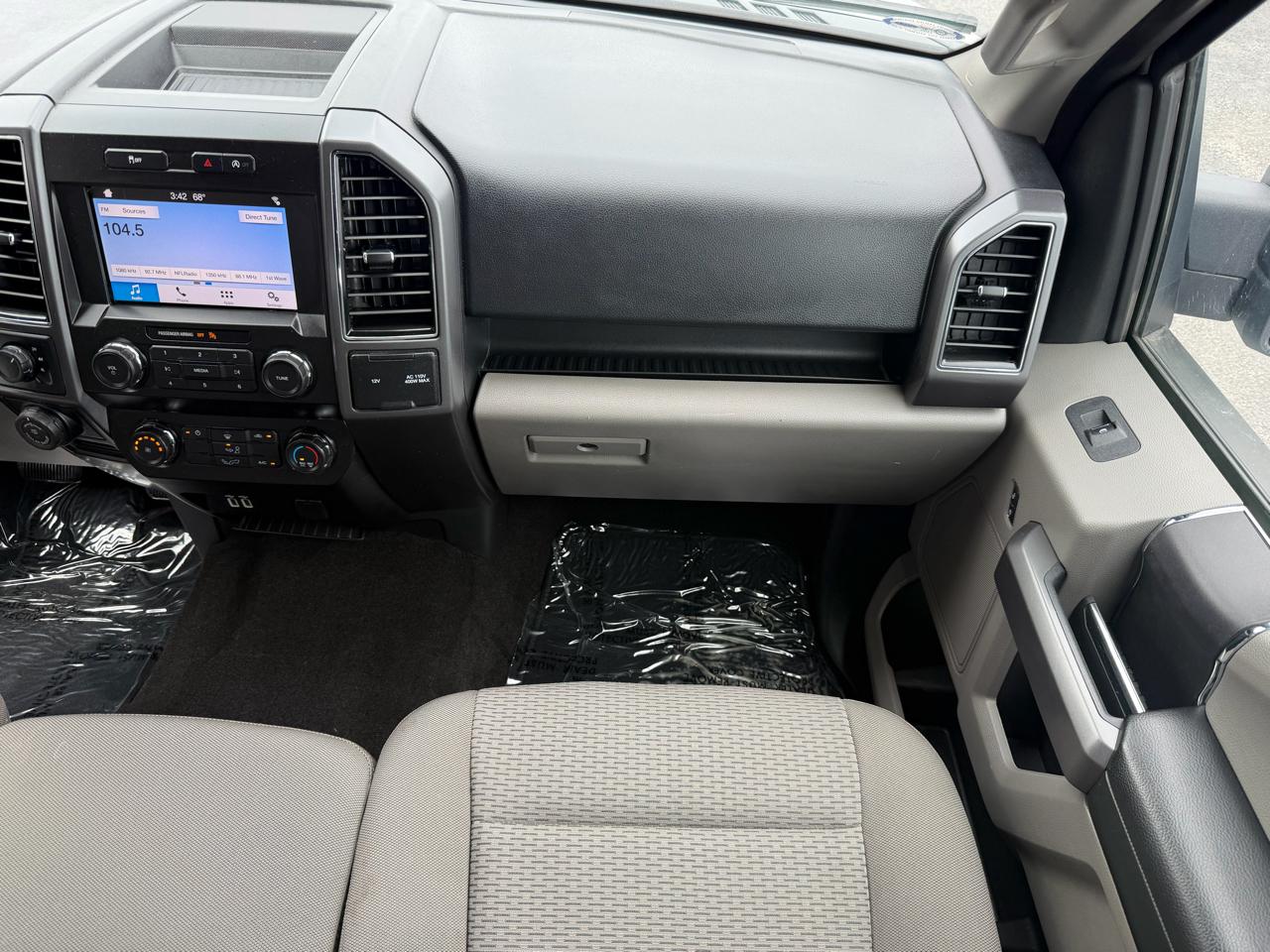 Ford F-150 4WD SuperCrew 145" XLT 2019