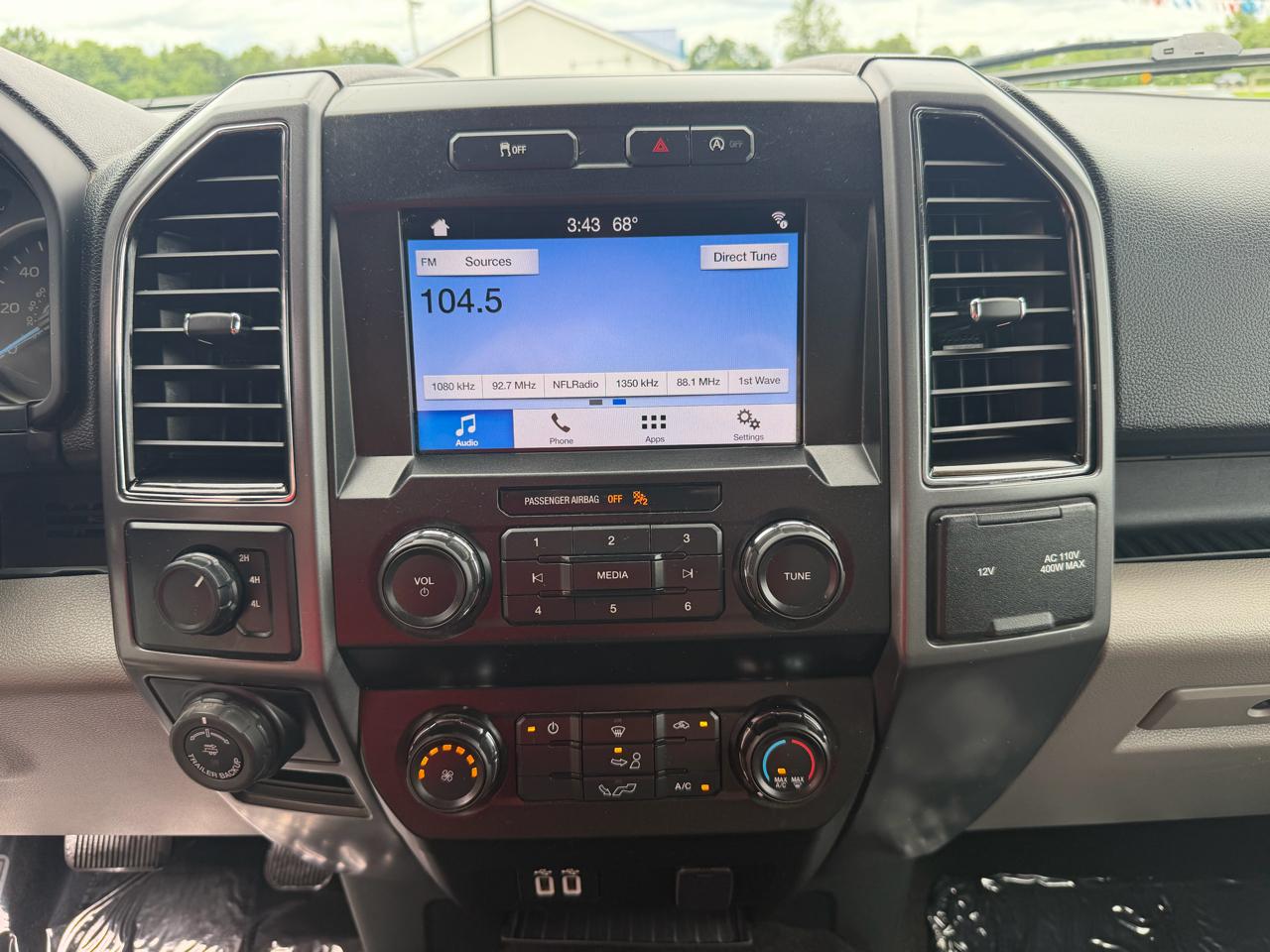 Ford F-150 4WD SuperCrew 145" XLT 2019