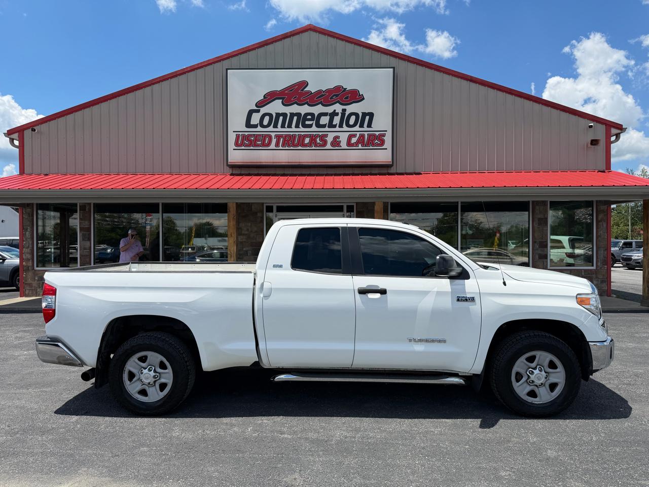 Toyota Tundra 4WD Truck Double Cab 5.7L FFV V8 6-Spd AT SR5 (Natl) 2014