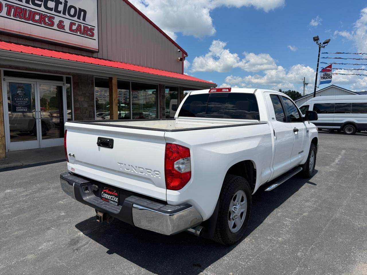Toyota Tundra 4WD Truck Double Cab 5.7L FFV V8 6-Spd AT SR5 (Natl) 2014