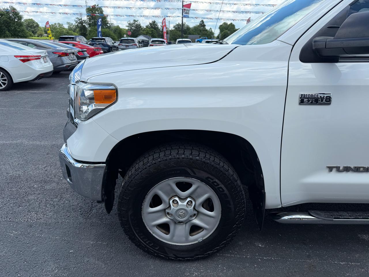 Toyota Tundra 4WD Truck Double Cab 5.7L FFV V8 6-Spd AT SR5 (Natl) 2014