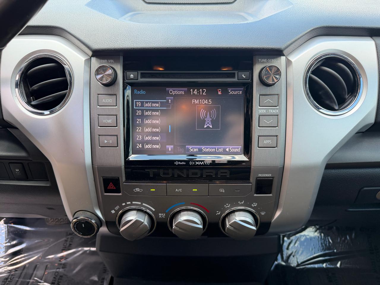 Toyota Tundra 4WD Truck Double Cab 5.7L FFV V8 6-Spd AT SR5 (Natl) 2014