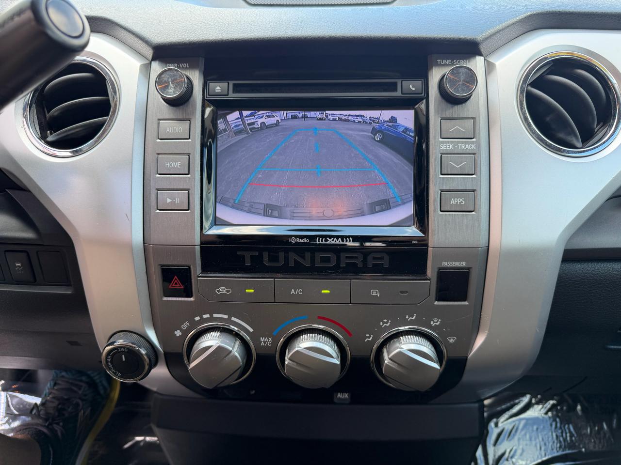 Toyota Tundra 4WD Truck Double Cab 5.7L FFV V8 6-Spd AT SR5 (Natl) 2014