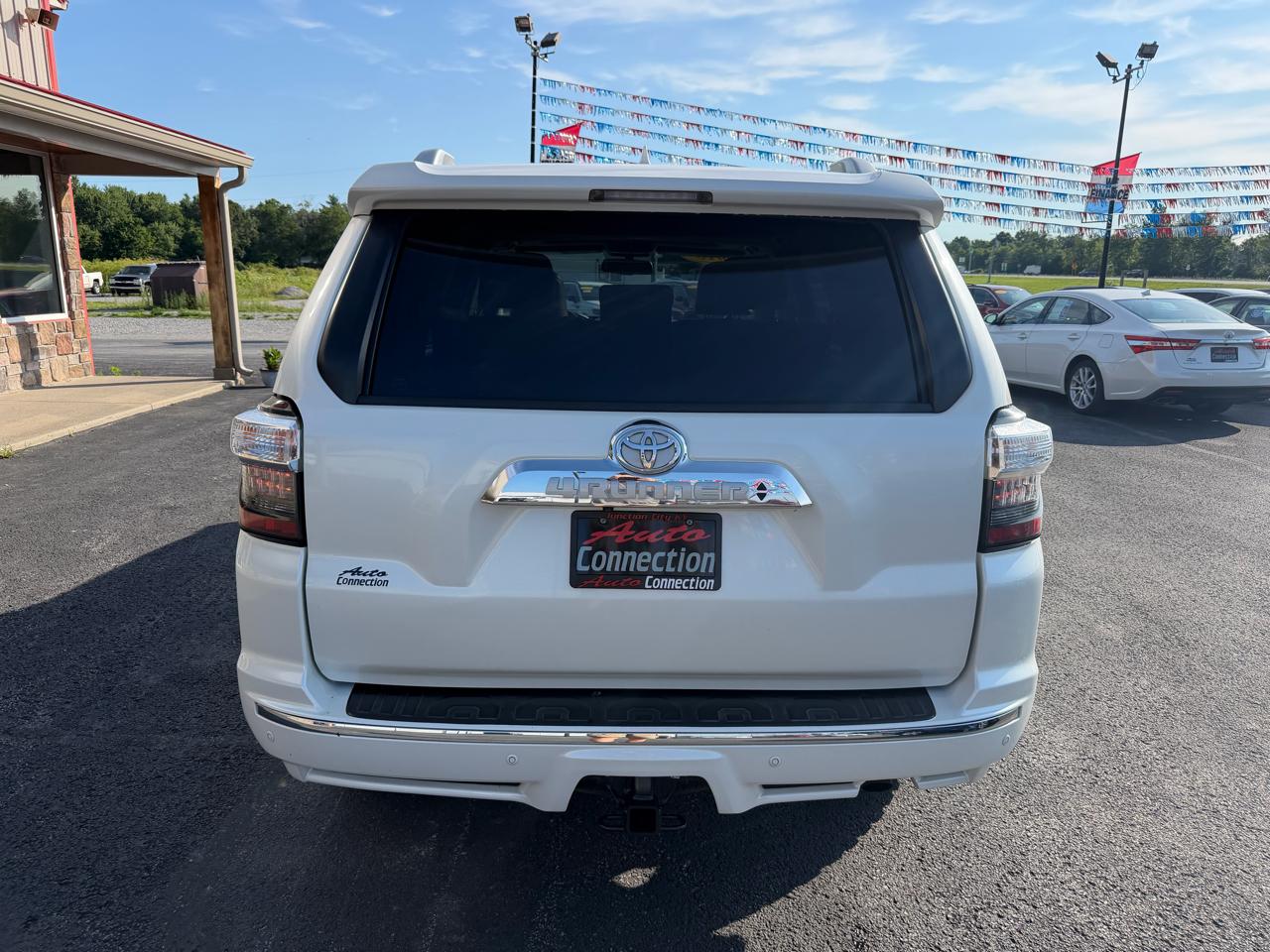 Toyota 4Runner 4WD 4dr V6 Trail Premium (Natl) 2015