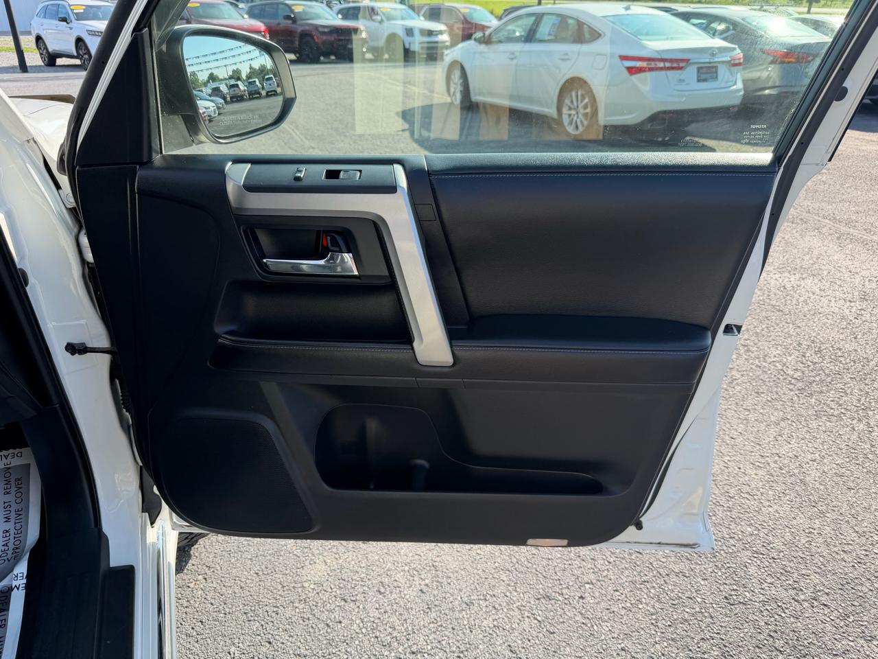 Toyota 4Runner 4WD 4dr V6 Trail Premium (Natl) 2015