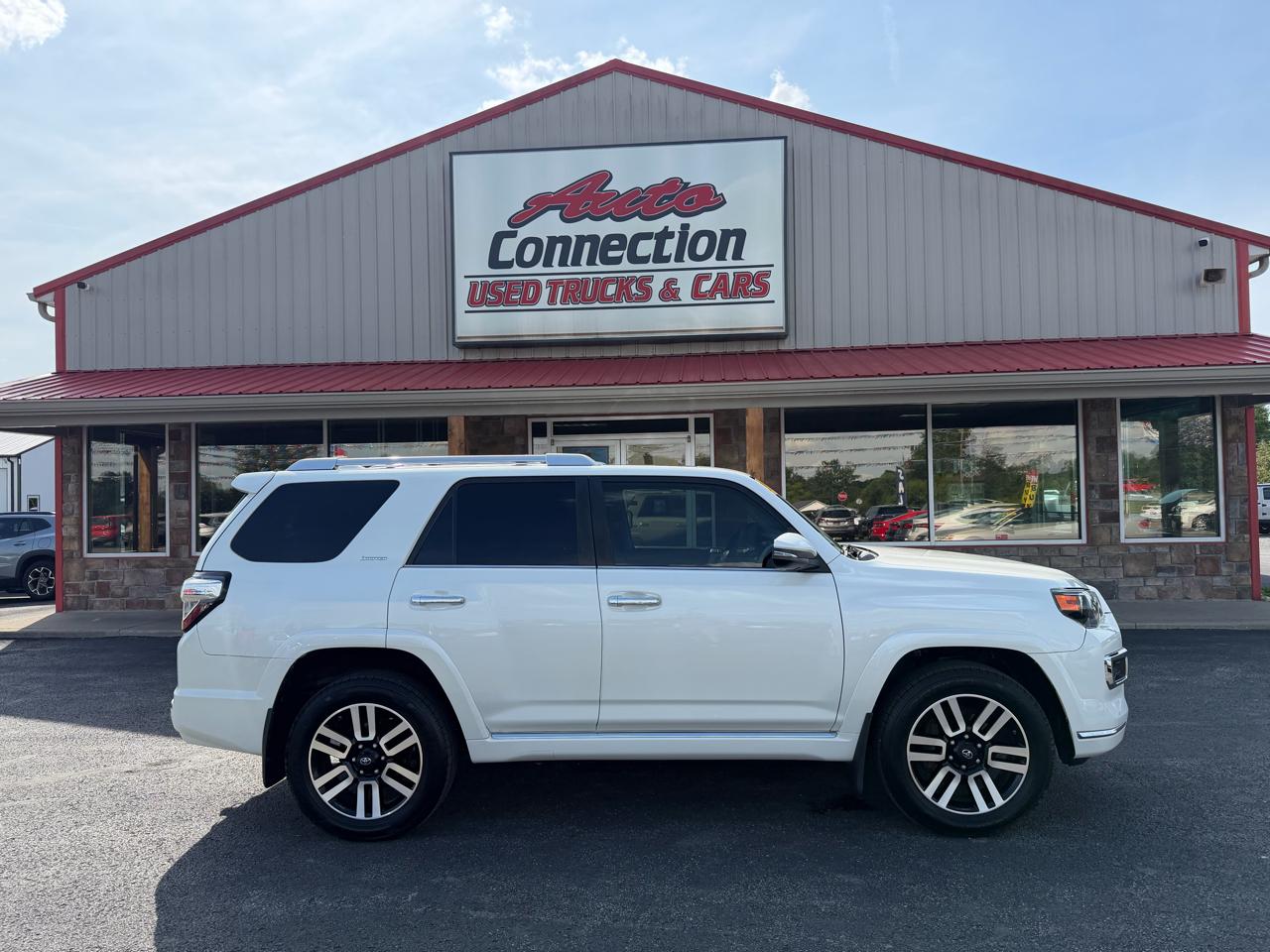 Toyota 4Runner TRD Off Road Premium 4WD (Natl) 2018