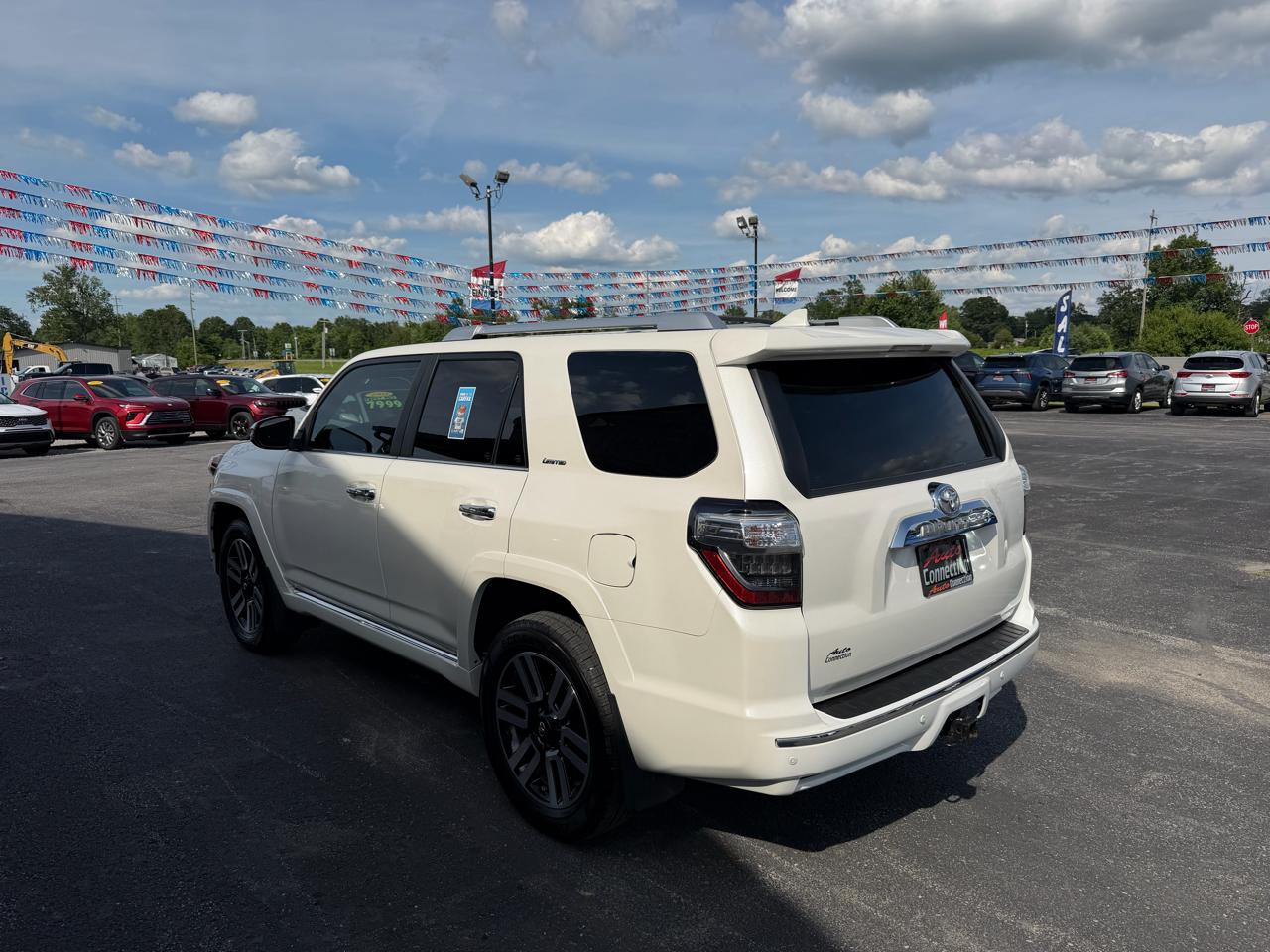 Toyota 4Runner TRD Off Road Premium 4WD (Natl) 2018