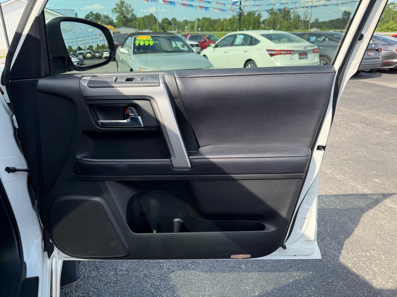 Toyota 4Runner TRD Off Road Premium 4WD (Natl) 2018