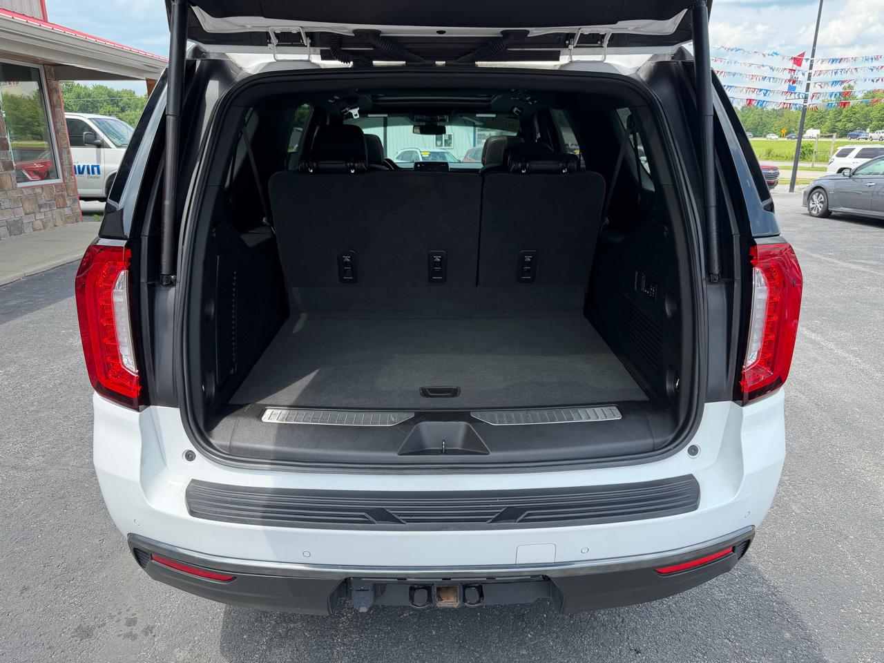 GMC Yukon XL 4WD 4dr AT4 2022