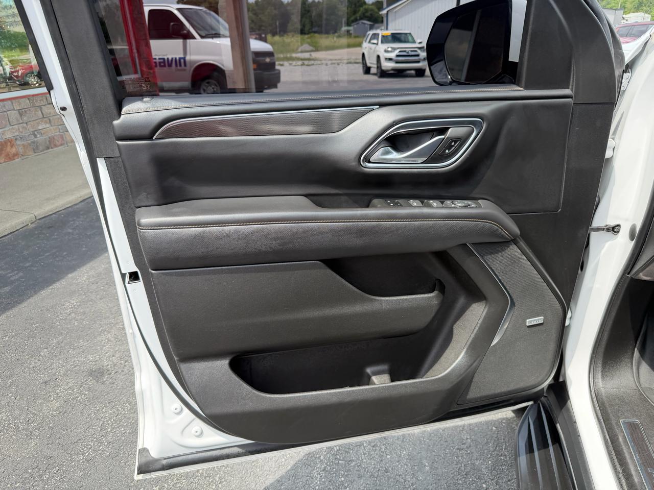 GMC Yukon XL 4WD 4dr AT4 2022