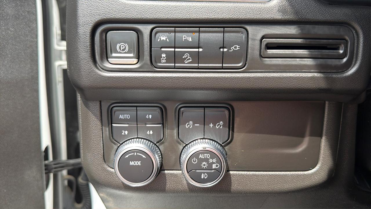 GMC Yukon XL 4WD 4dr AT4 2022