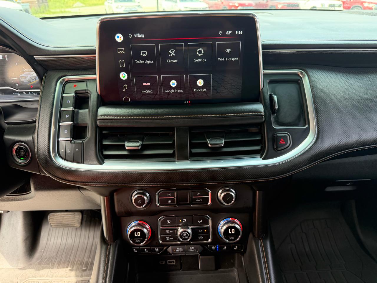 GMC Yukon XL 4WD 4dr AT4 2022