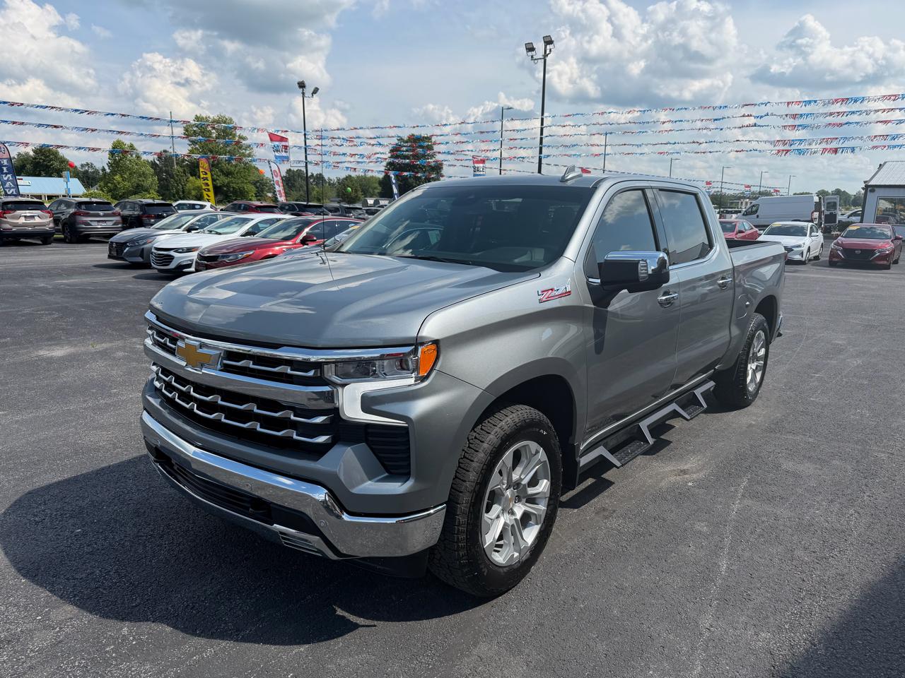 Chevrolet Silverado 1500 4WD Crew Cab 147" LTZ 2025