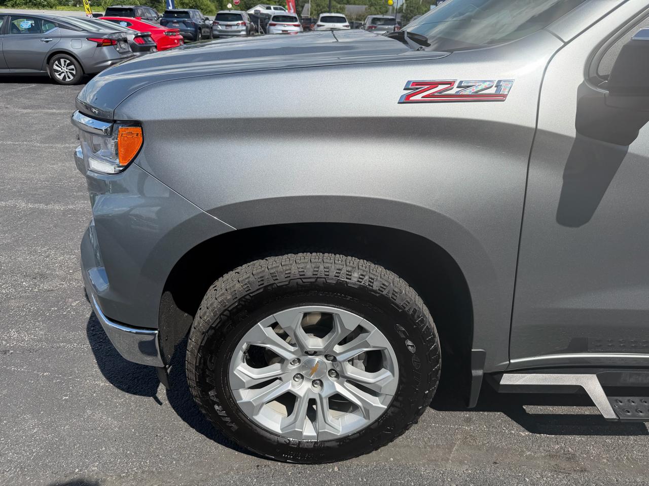Chevrolet Silverado 1500 4WD Crew Cab 147" LTZ 2025