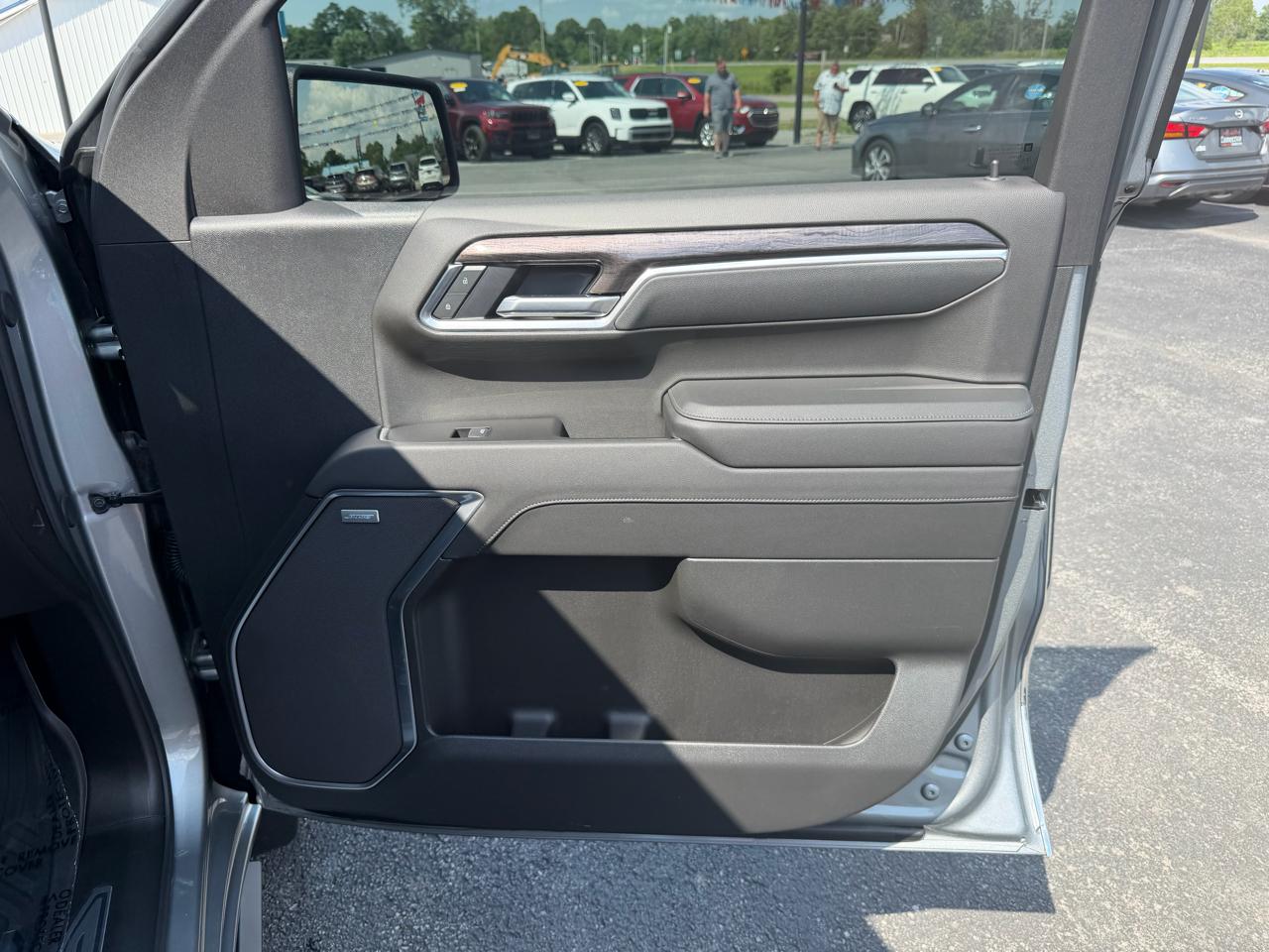 Chevrolet Silverado 1500 4WD Crew Cab 147" LTZ 2025