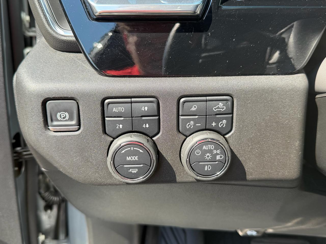 Chevrolet Silverado 1500 4WD Crew Cab 147" LTZ 2025