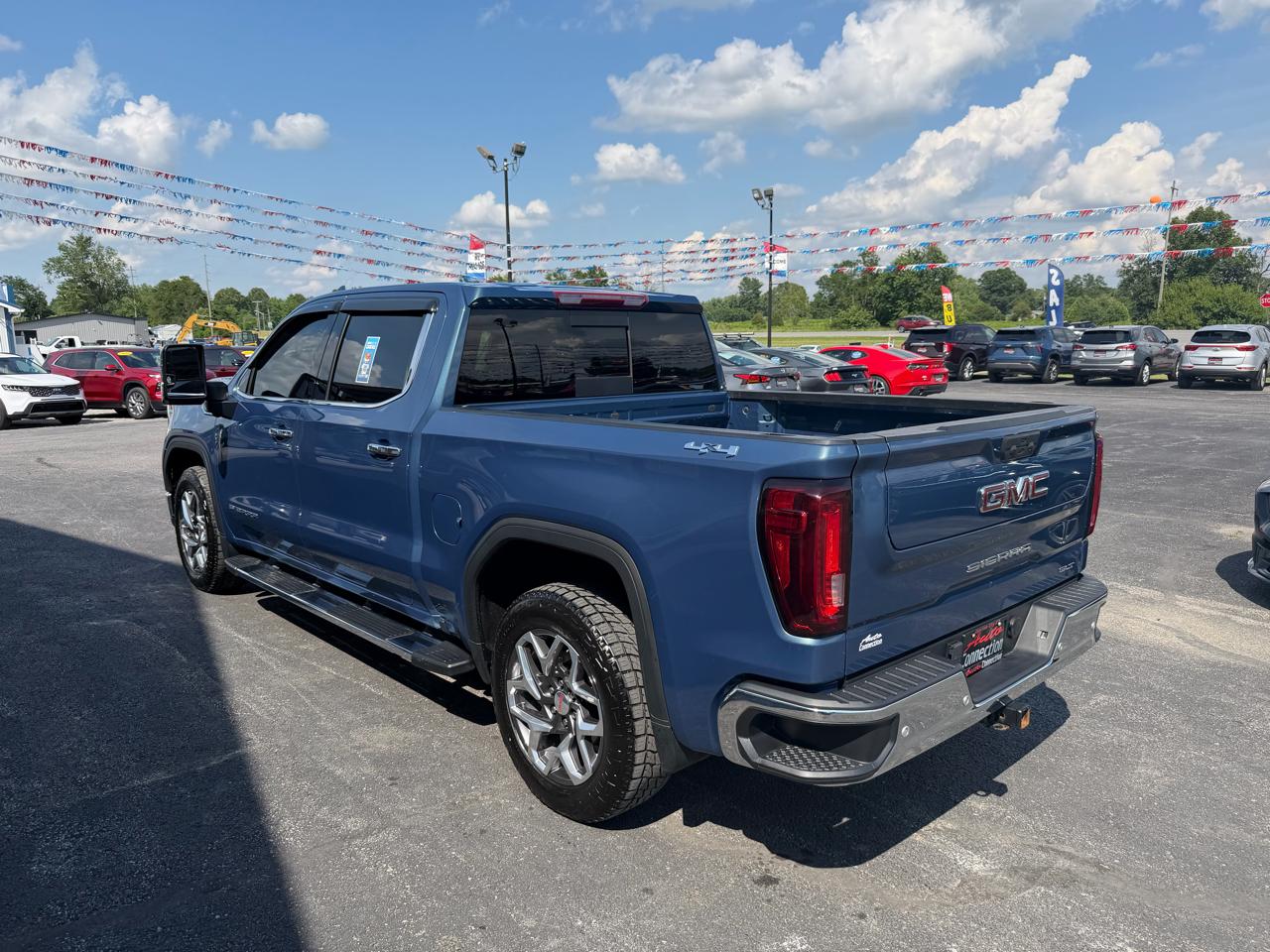 GMC Sierra 1500 4WD Crew Cab 147" SLT 2024