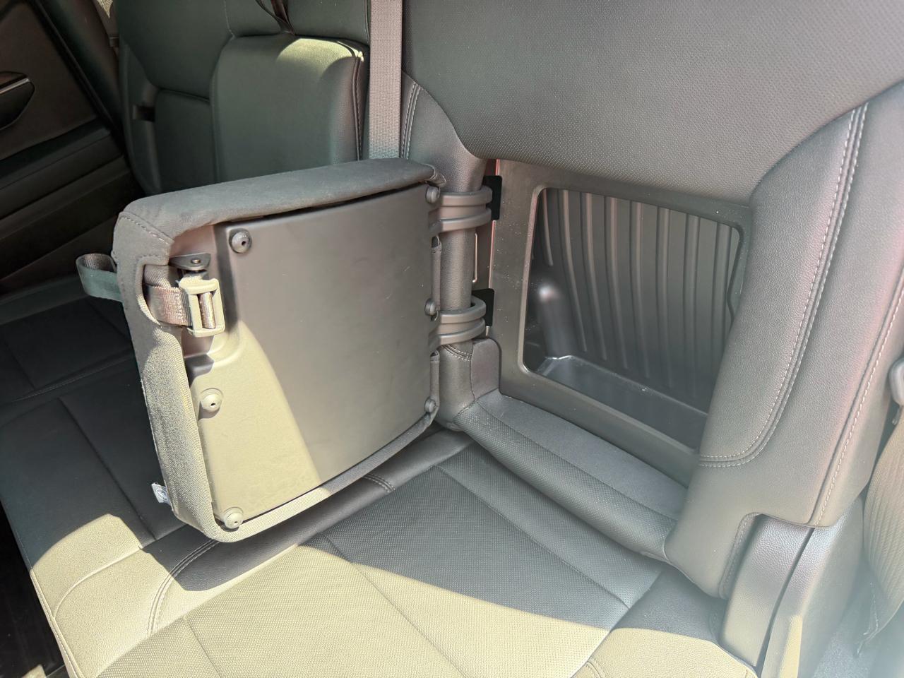 GMC Sierra 1500 4WD Crew Cab 147" SLT 2024