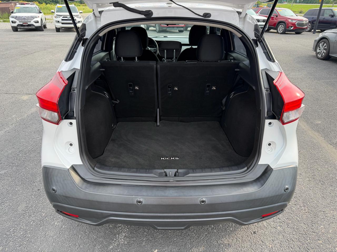 Nissan Kicks SV FWD 2020
