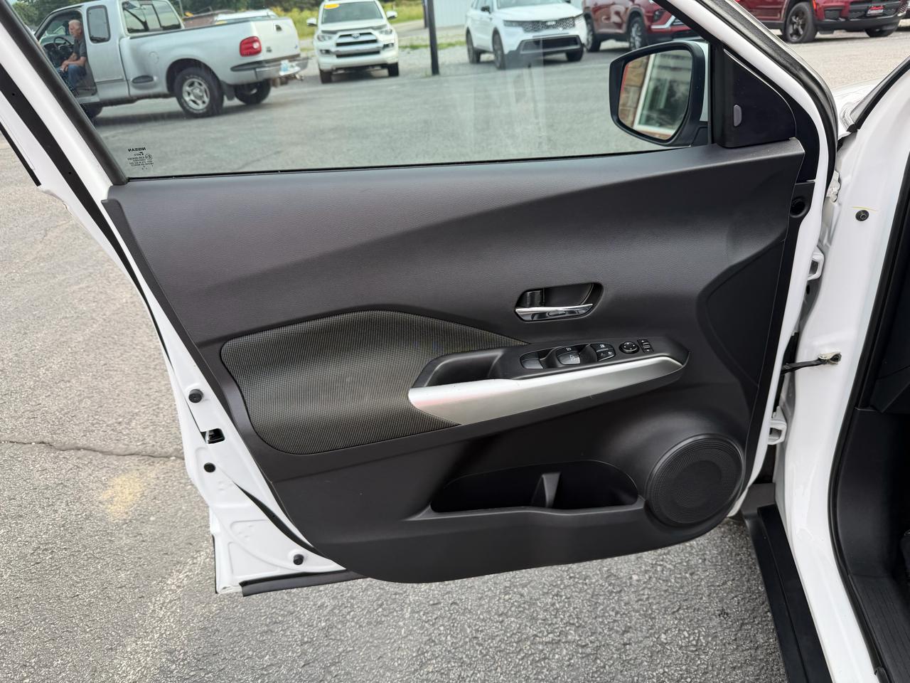 Nissan Kicks SV FWD 2020