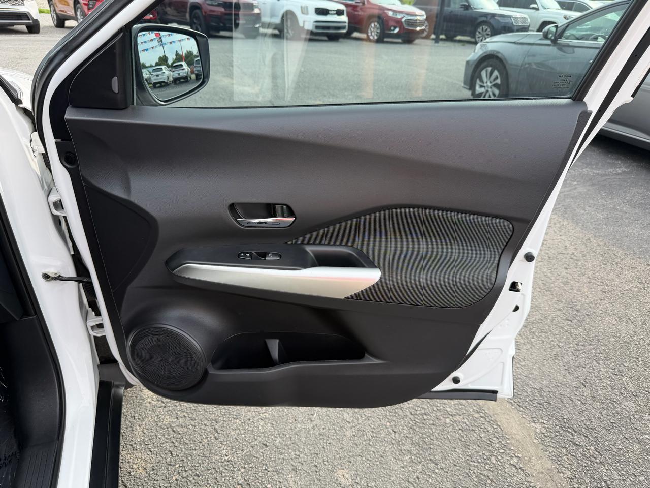 Nissan Kicks SV FWD 2020