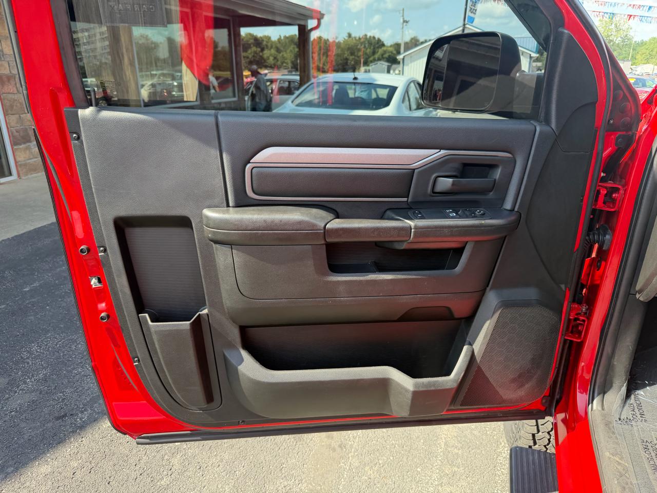RAM 3500 Tradesman 4x4 Reg Cab 8' Box 2020